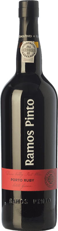 19,95 € Бесплатная доставка | Крепленое вино Ramos Pinto Ruby I.G. Porto порто Португалия Touriga Franca, Touriga Nacional бутылка 75 cl
