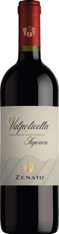 12,95 € 免费送货 | 红葡萄酒 Cantina Zenato Classico Superiore D.O.C. Valpolicella 威尼托 意大利 Sangiovese — 桑娇维塞, Corvina — 科维纳, Rondinella — 隆迪内拉 75 cl