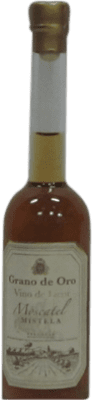 2,95 € Envio grátis | Vinho doce SyS Grano de Oro Moscatel D.O. Alicante Comunidade Valenciana Espanha Mascate Garrafa Miniatura 10 cl