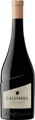 81,95 € Бесплатная доставка | Красное вино Ramón Bilbao Lalomba Finca Ladero D.O.Ca. Rioja Ла-Риоха Испания Tempranillo, Grenache бутылка 75 cl