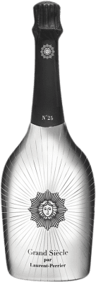 359,95 € Envio grátis | Espumante branco Laurent Perrier Grand Siècle N25 Chaqueta Metálica A.O.C. Champagne Champagne França Pinot Preto, Chardonnay Garrafa 75 cl