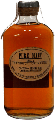 48,95 € Envio grátis | Whisky Single Malt Nikka Pure Malt Black Japão Garrafa Medium 50 cl