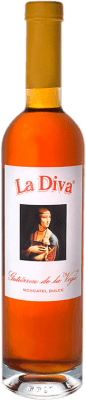 35,95 € Envío gratis | Vino dulce Gutiérrez de la Vega La Diva España Moscatel Amarillo Media Botella 37 cl