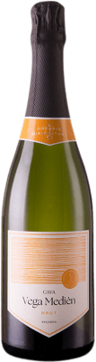 7,95 € Бесплатная доставка | Белое игристое Unión Vinícola del Este Vega Medién Ecológico брют D.O. Cava Каталония Испания Macabeo, Chardonnay бутылка 75 cl