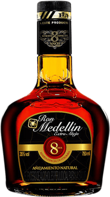 29,95 € Бесплатная доставка | Ром Medellín Колумбия 8 Лет бутылка 70 cl