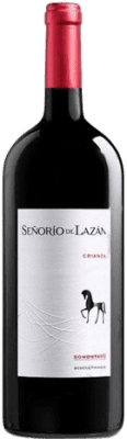 18,95 € Бесплатная доставка | Красное вино Pirineos Señorío de Lazán Crianza — Крианса D.O. Somontano Арагон Испания Tempranillo — Темпранильо, Merlot — Мерло, Cabernet Sauvignon — Каберне Совиньон Бутылка Магнум 1,5 L