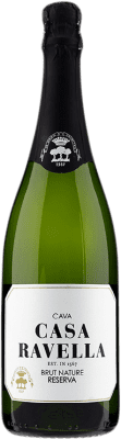 13,95 € Бесплатная доставка | Белое игристое вино Casa Ravella Brut Nature — Брют Натюр Резерва D.O. Cava Каталония Испания Xarel·lo — Шарелло, Chardonnay — Шардоне, Parellada — Парельяда Eco — Эко Био Органический 75 cl