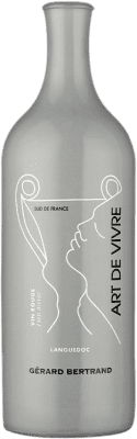 17,95 € 免费送货 | 红酒 Gérard Bertrand Art de Vivre Tinto 岁 I.G.P. Vin de Pays Languedoc 朗格多克 法国 Syrah, Grenache, Monastrell 瓶子 75 cl