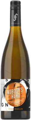 16,95 € Spedizione Gratuita | Vino bianco Framingham Nobody's Hero Giovane I.G. Marlborough Marlborough Nuova Zelanda Sauvignon Bianca Bottiglia 75 cl