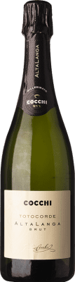 28,95 € Envio grátis | Espumante branco Cocchi Toto Corde Brut D.O.C. Alta Langa Piemonte Itália Pinot Preto, Chardonnay Garrafa 75 cl