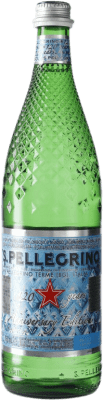 86,95 € Envío gratis | Caja de 15 unidades Agua San Pellegrino Frizzante Gas Sparkling Italia Botella 75 cl