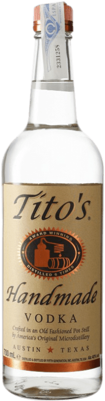 33,95 € Envio grátis | Vodca Tito's Handmade Estados Unidos Garrafa 70 cl