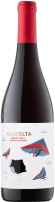 7,95 € 送料無料 | 赤ワイン Joan Sarda Aladelta 若い D.O. Penedès カタロニア スペイン Merlot — メルロー, Syrah — シラー, Garnacha — グルナッシュ 75 cl