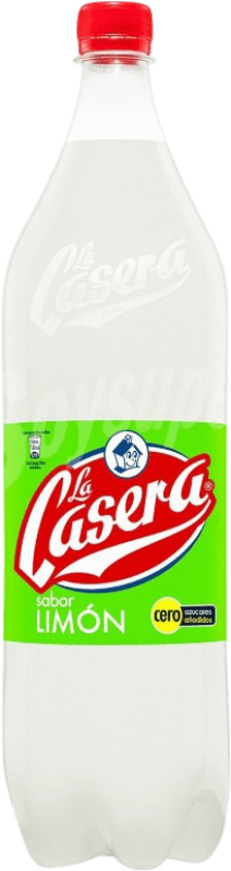 32,95 € Envio grátis | Caixa de 12 unidades Refrigerantes La Casera Limón PET Espanha Garrafa Medium 50 cl